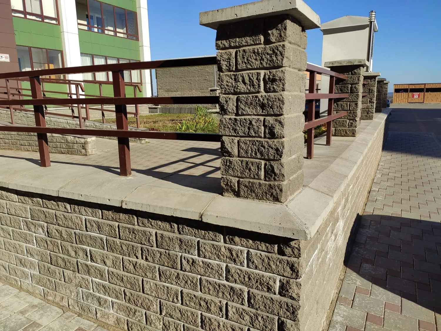 Кирпич КСЛК-ПР-100-F75-2200